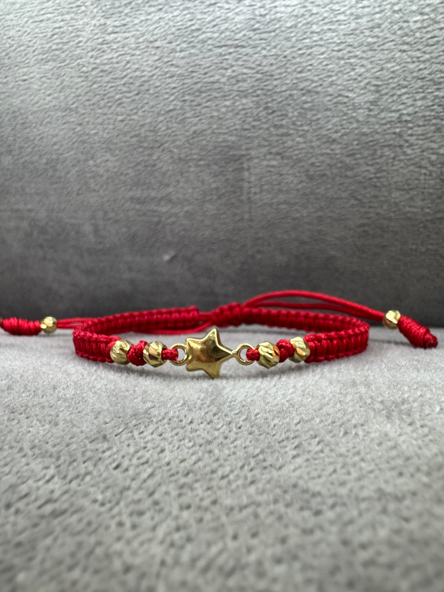 Pulsera tejida estrella