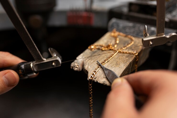 mantenimiento de prendas o joyas de oro
