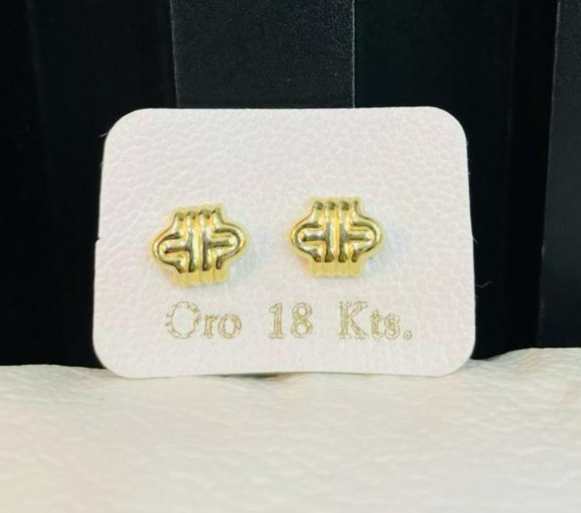 Zarcillos Clásico de Cruz con detalles oro 18k