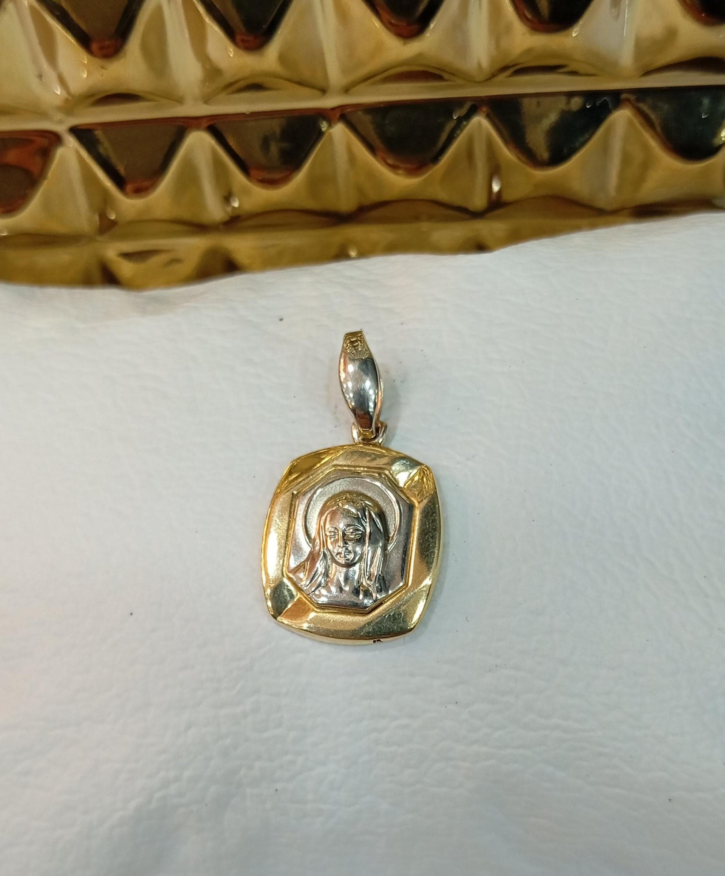 Dije  Virgen Maria Oro 18k