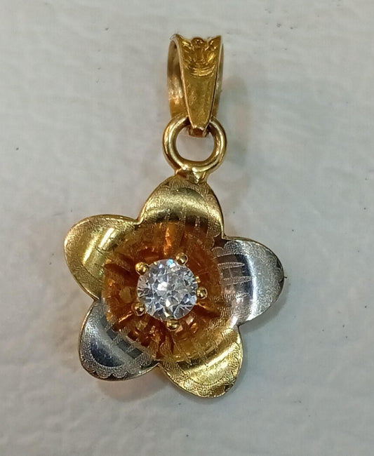 Dije Flor  Oro 18k